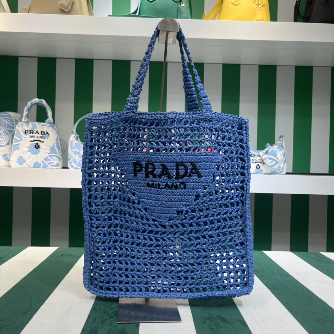 Pra*a crochet tote bag