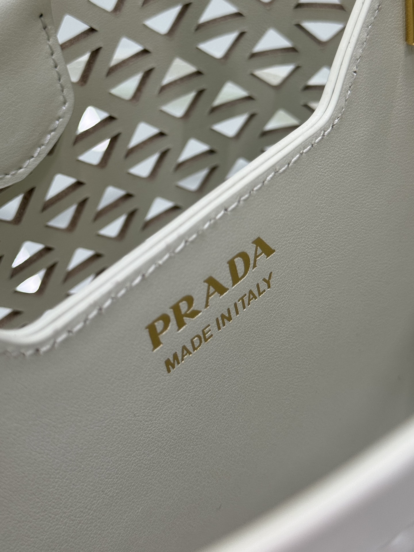 Pra*a small saffiano leather bag