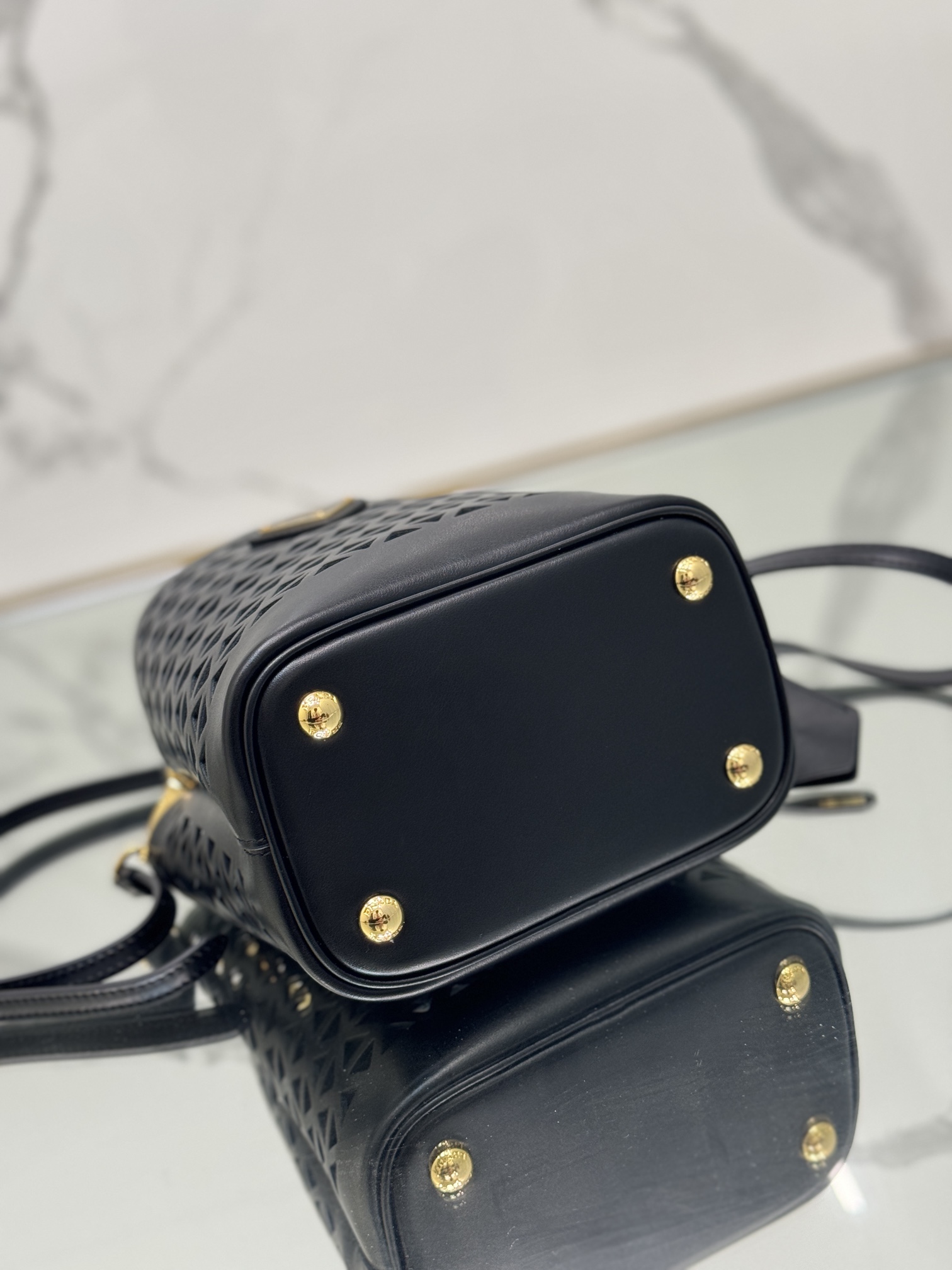 Pra*a small saffiano leather bag