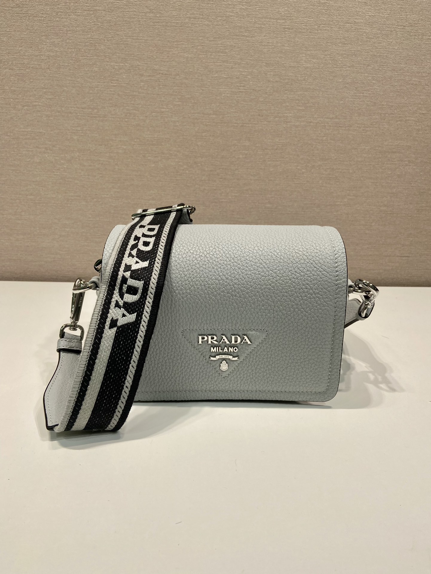 Pra*a leather shoulder bag