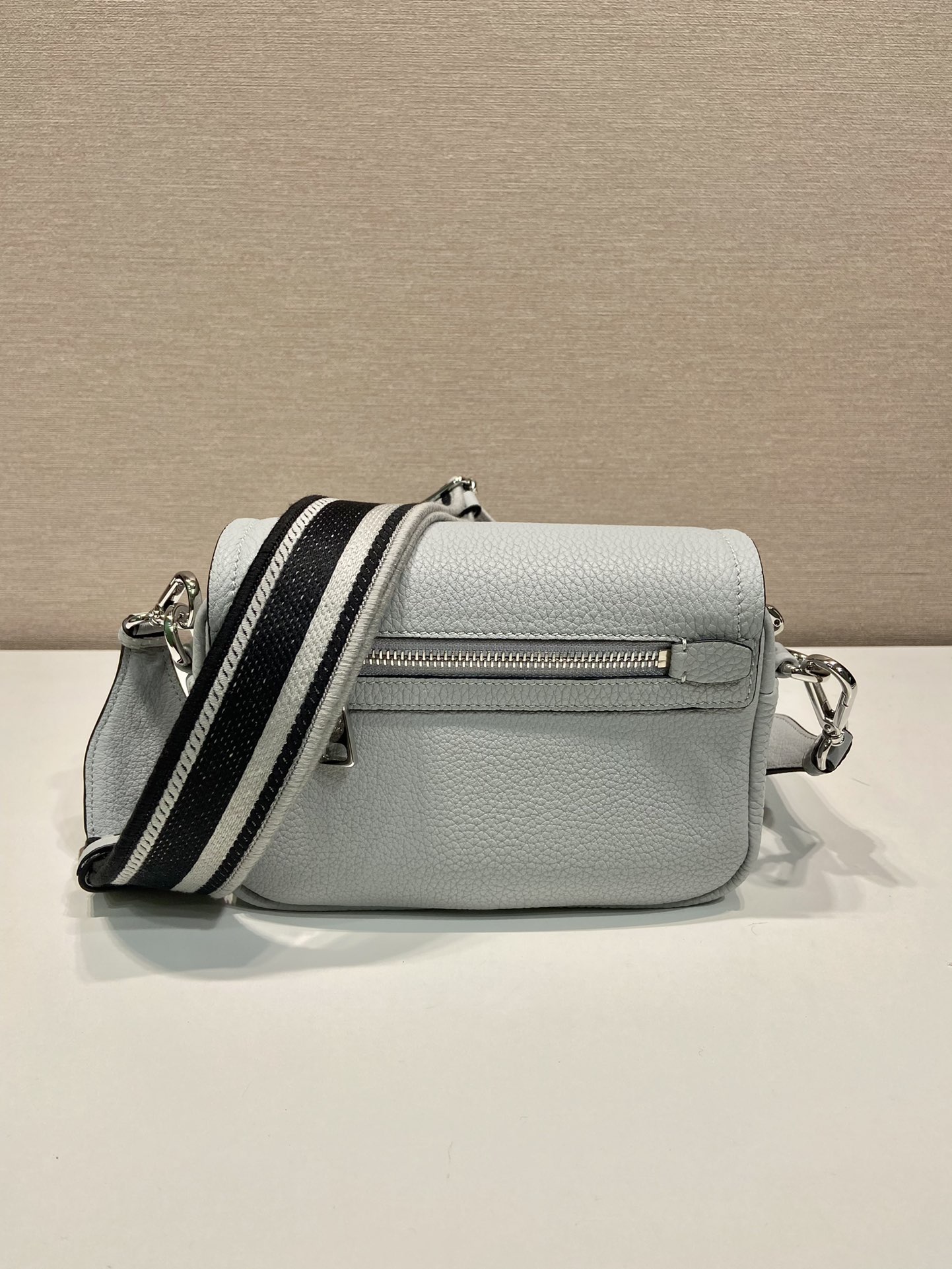 Pra*a leather shoulder bag