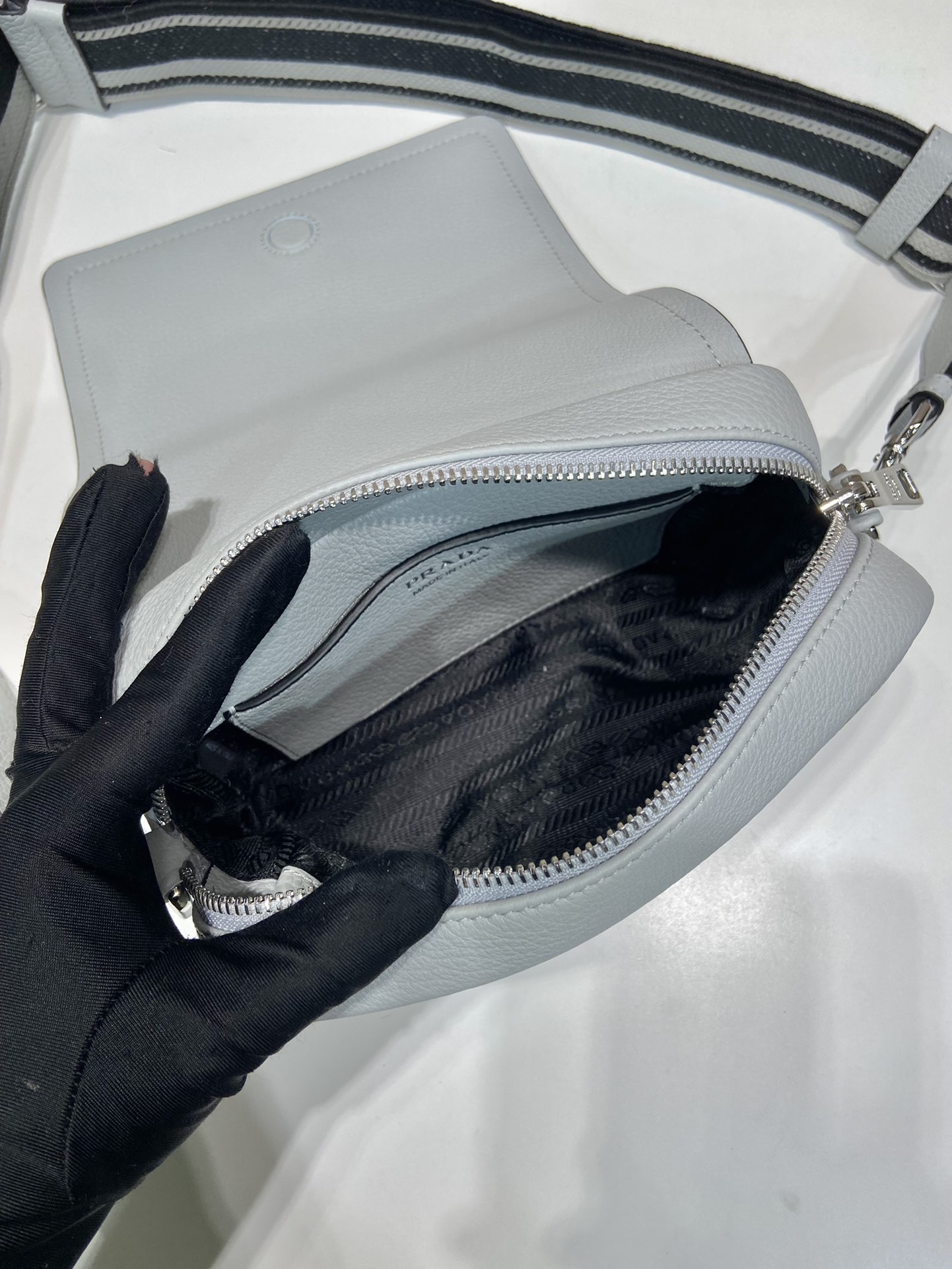 Pra*a leather shoulder bag