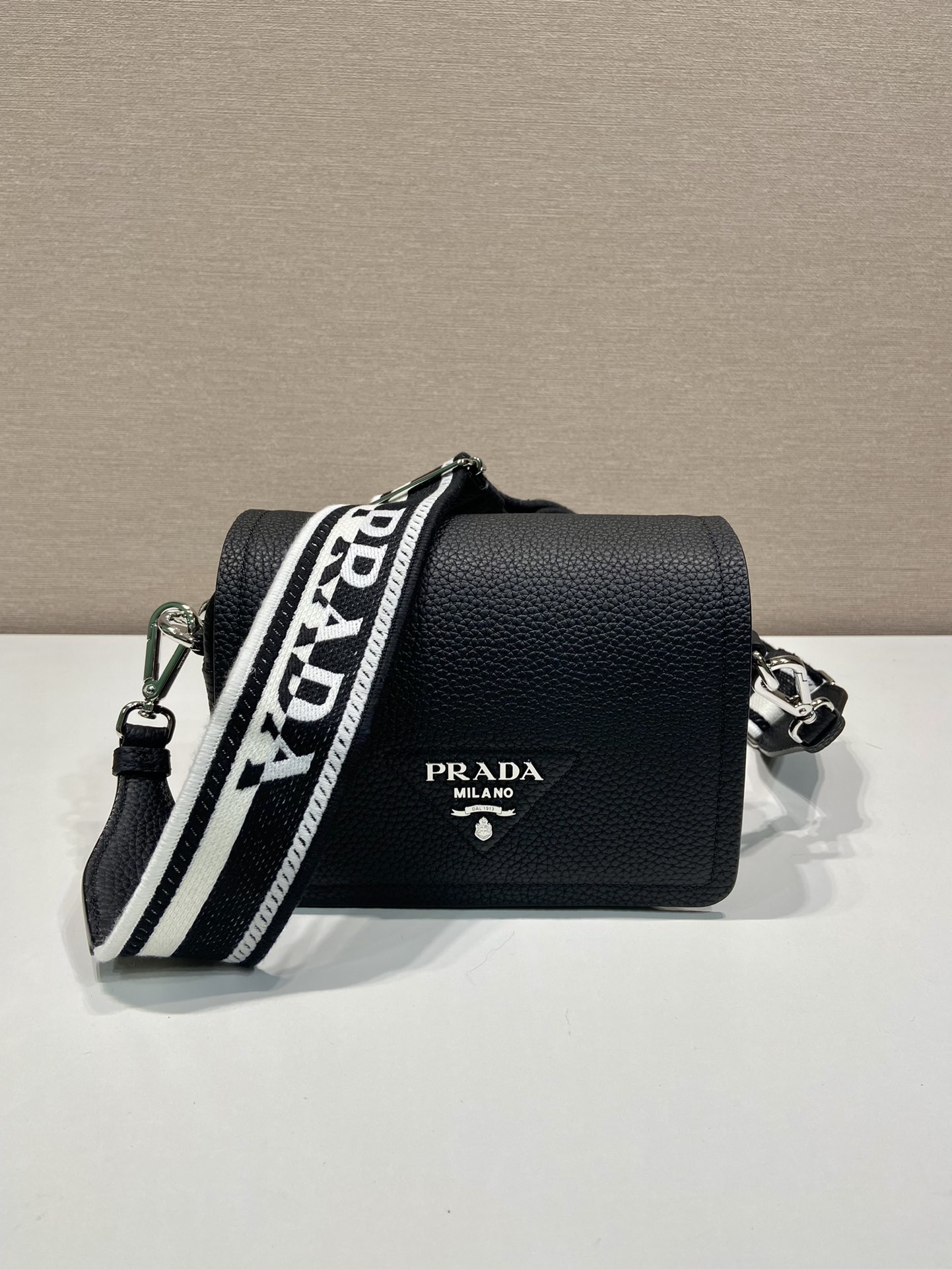 Pra*a leather shoulder bag