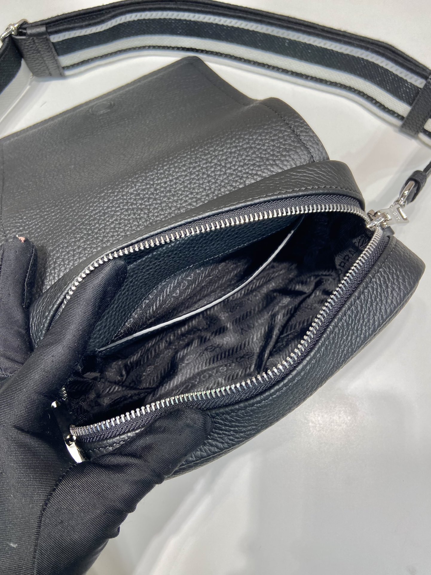 Pra*a leather shoulder bag