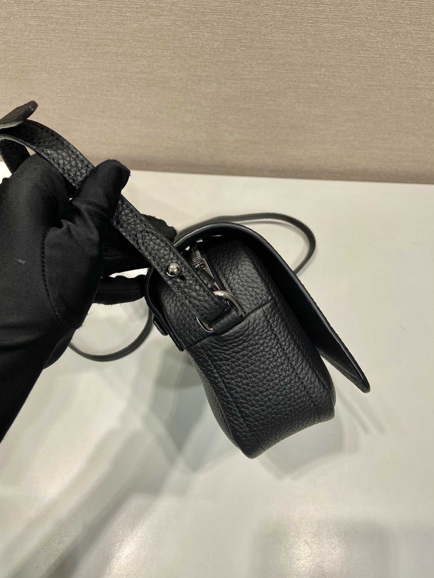 Pra*a leather shoulder bag