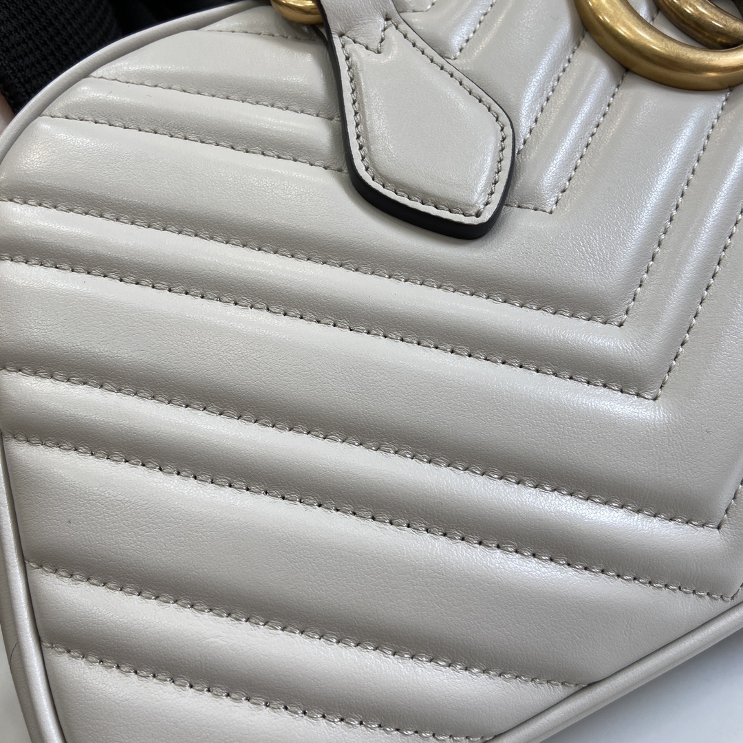 G*u*i gg marmont medium top handle bag