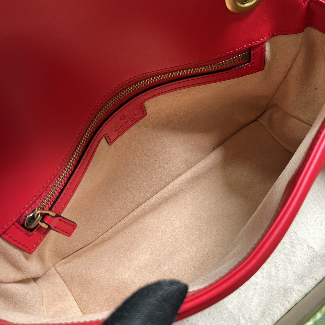 G*u*i gg marmont small shoulder bag