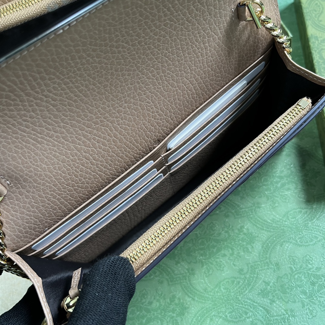 G*u*i gg marmont leather mini chain bag