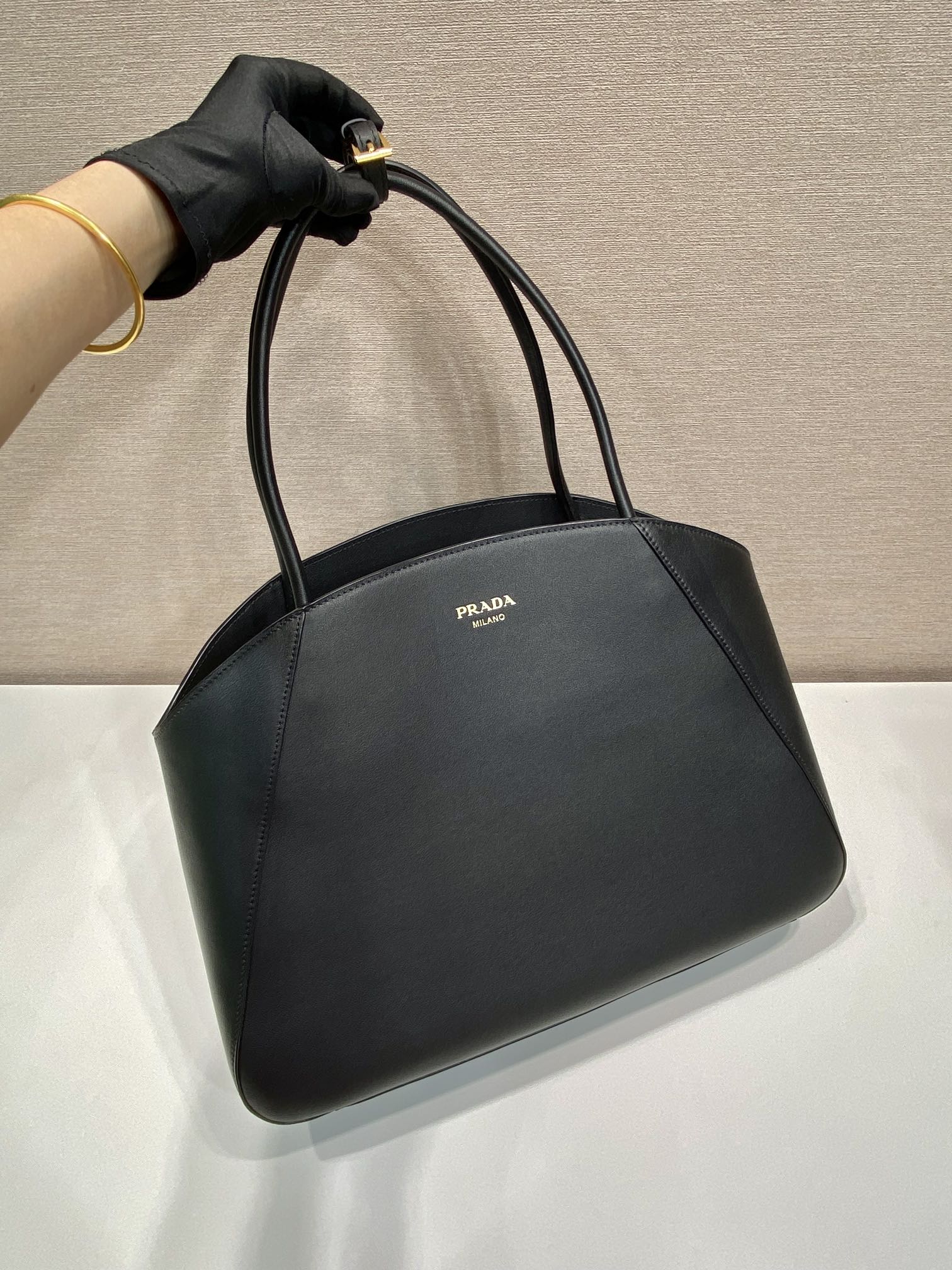 Pra*a large leather tote bag