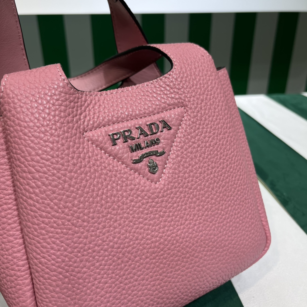Pra*a leather mini bag
