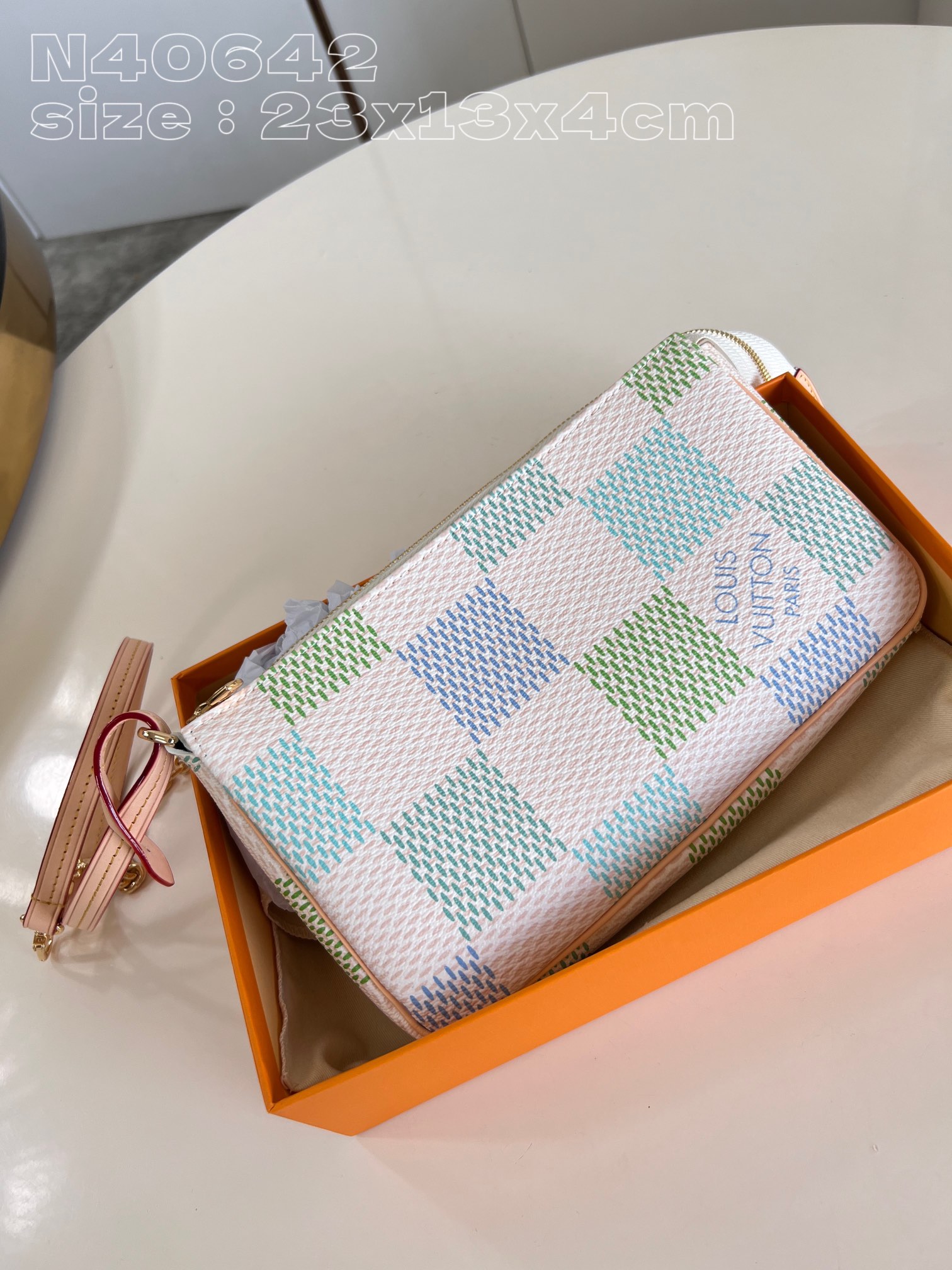 l**is V*t*n pochette accessoires