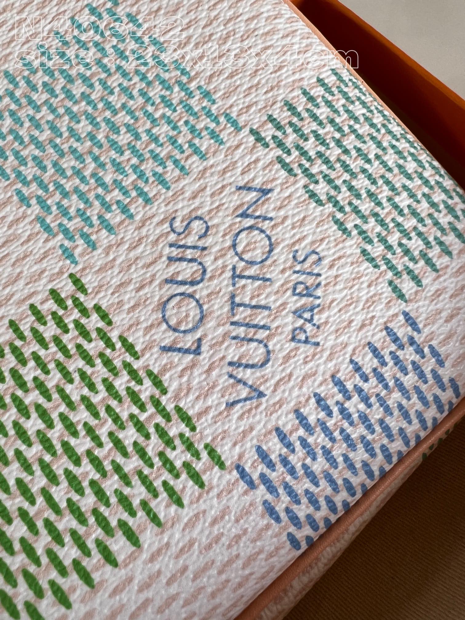 l**is V*t*n pochette accessoires
