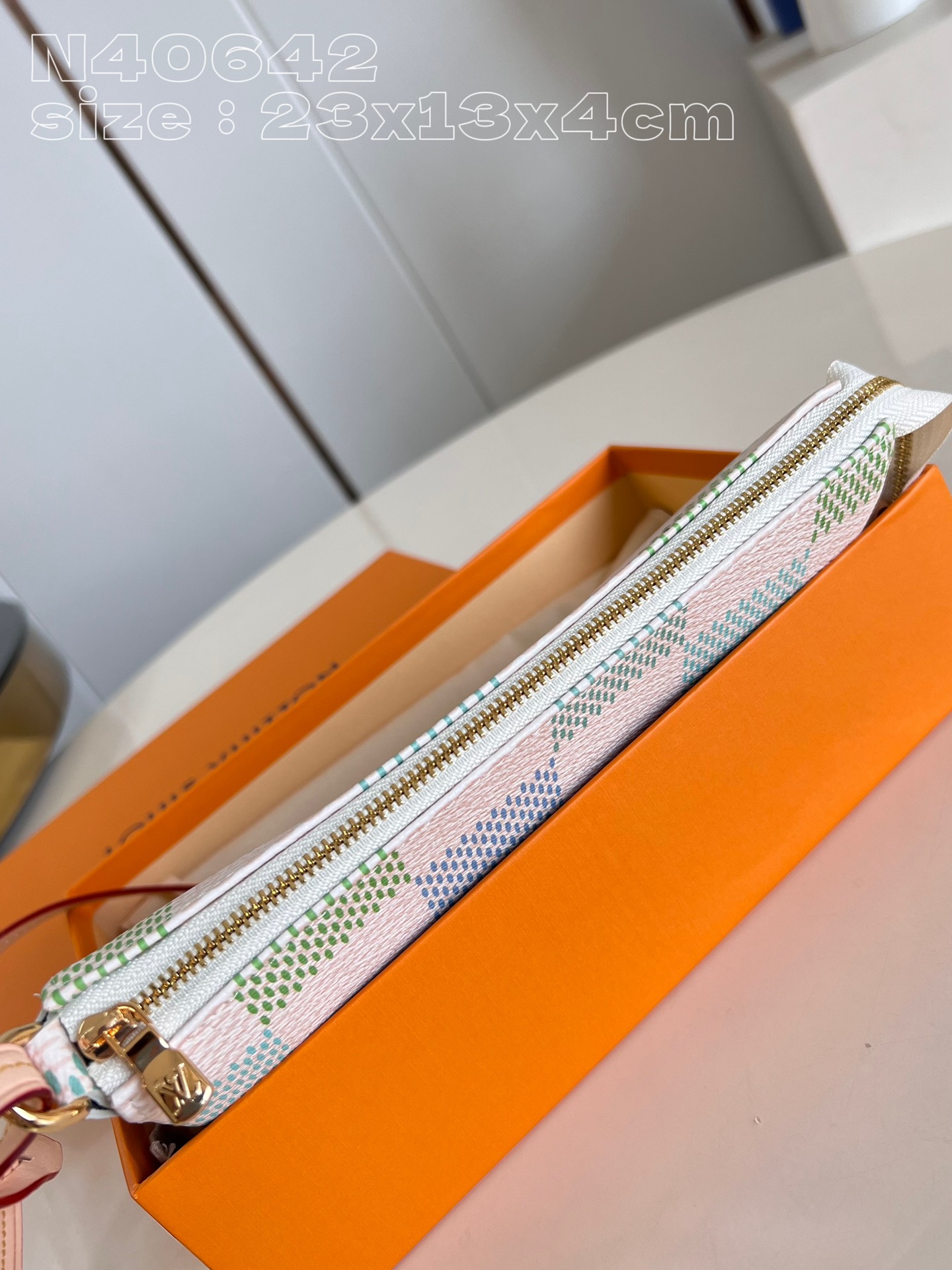 l**is V*t*n pochette accessoires
