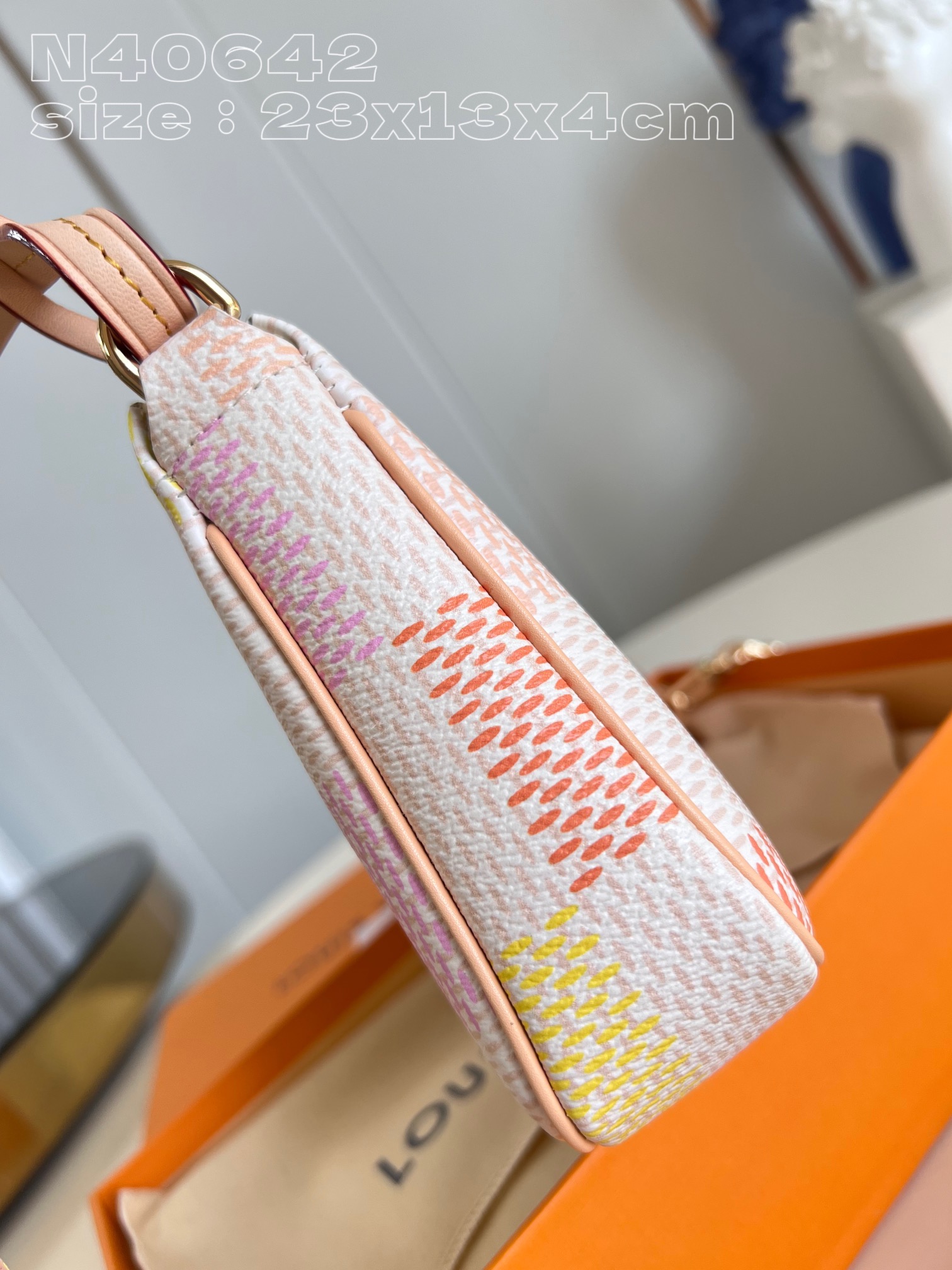 l**is V*t*n pochette accessoires