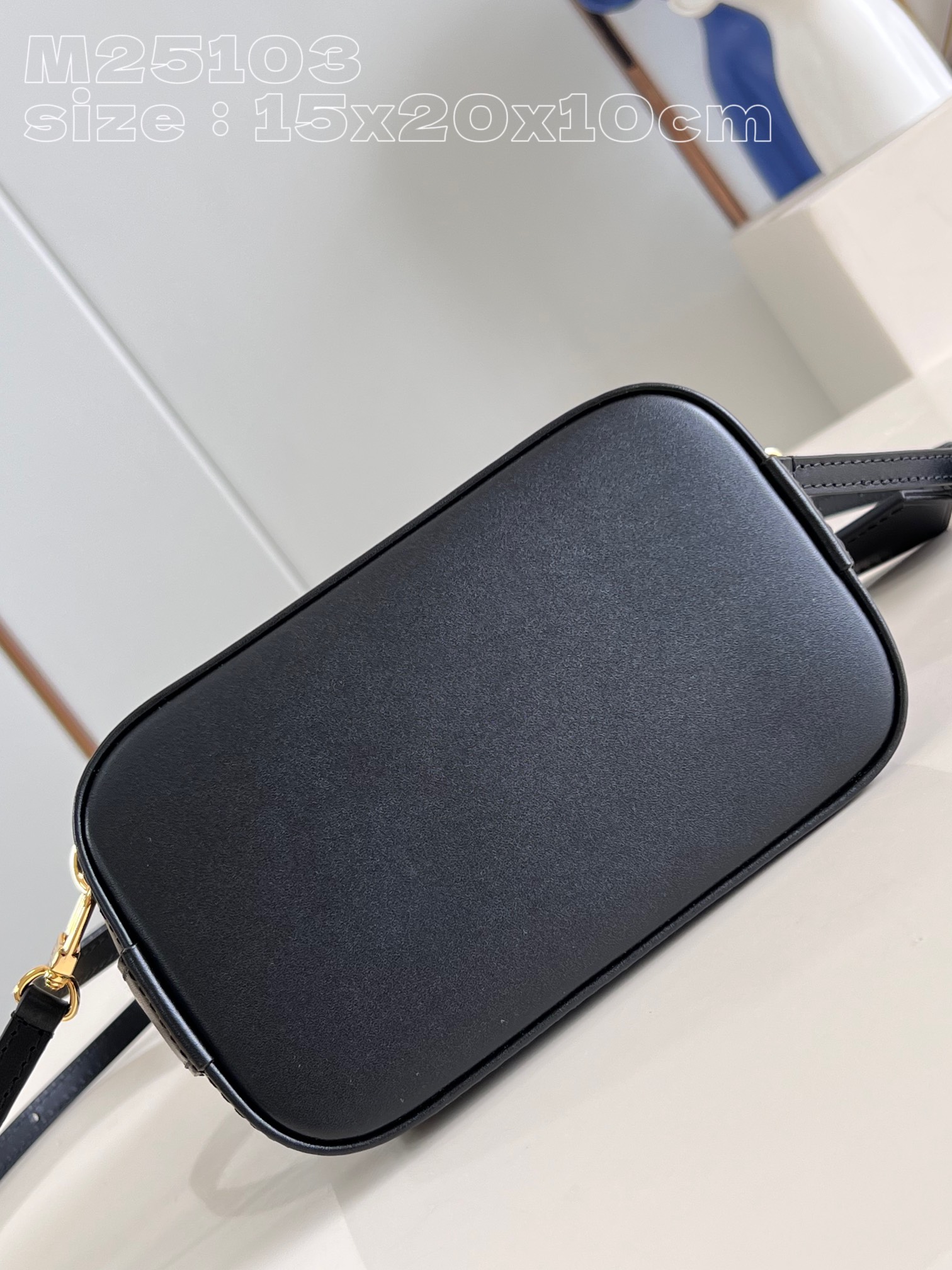 l**is V*t*n alma backpack