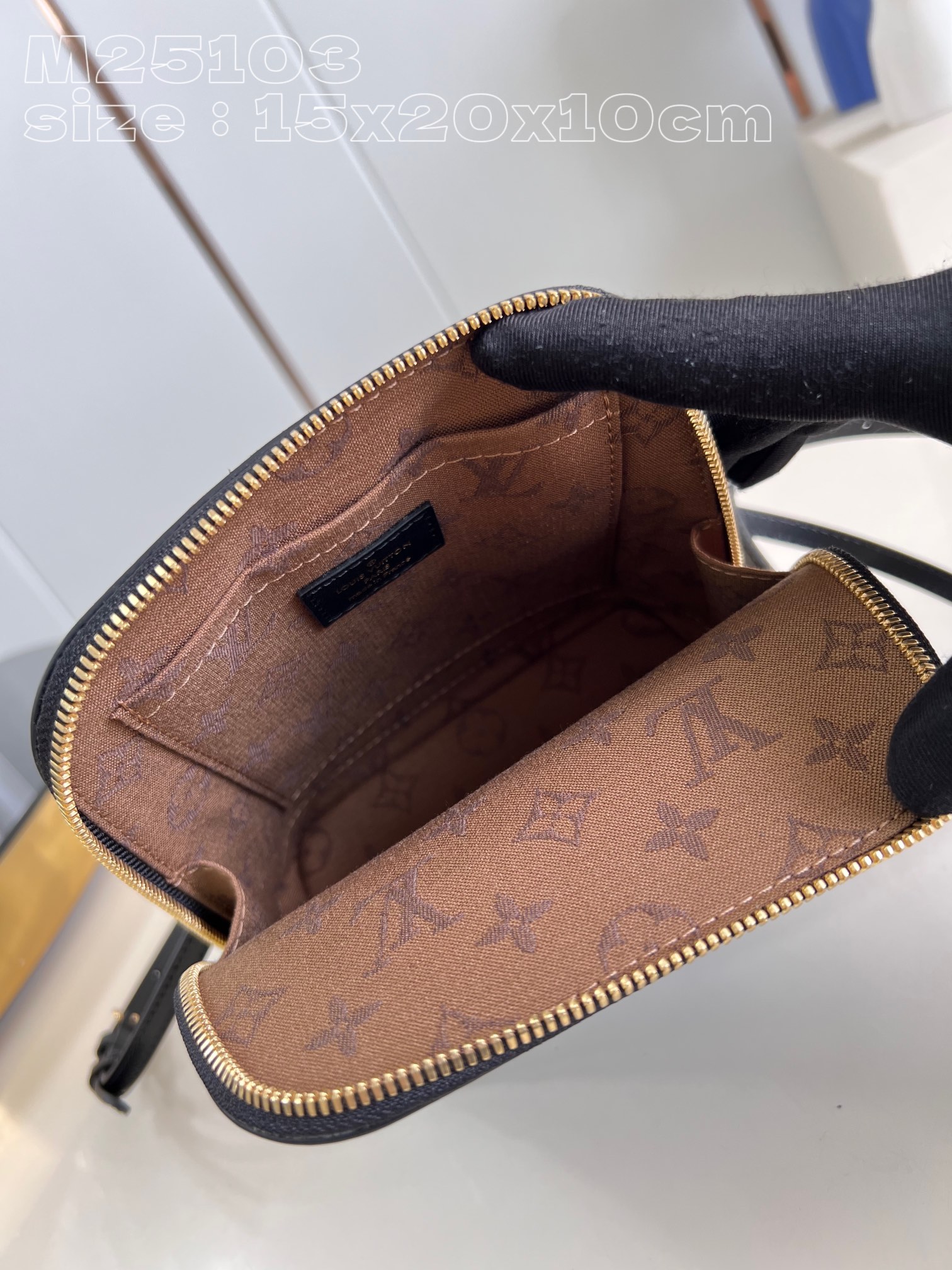l**is V*t*n alma backpack