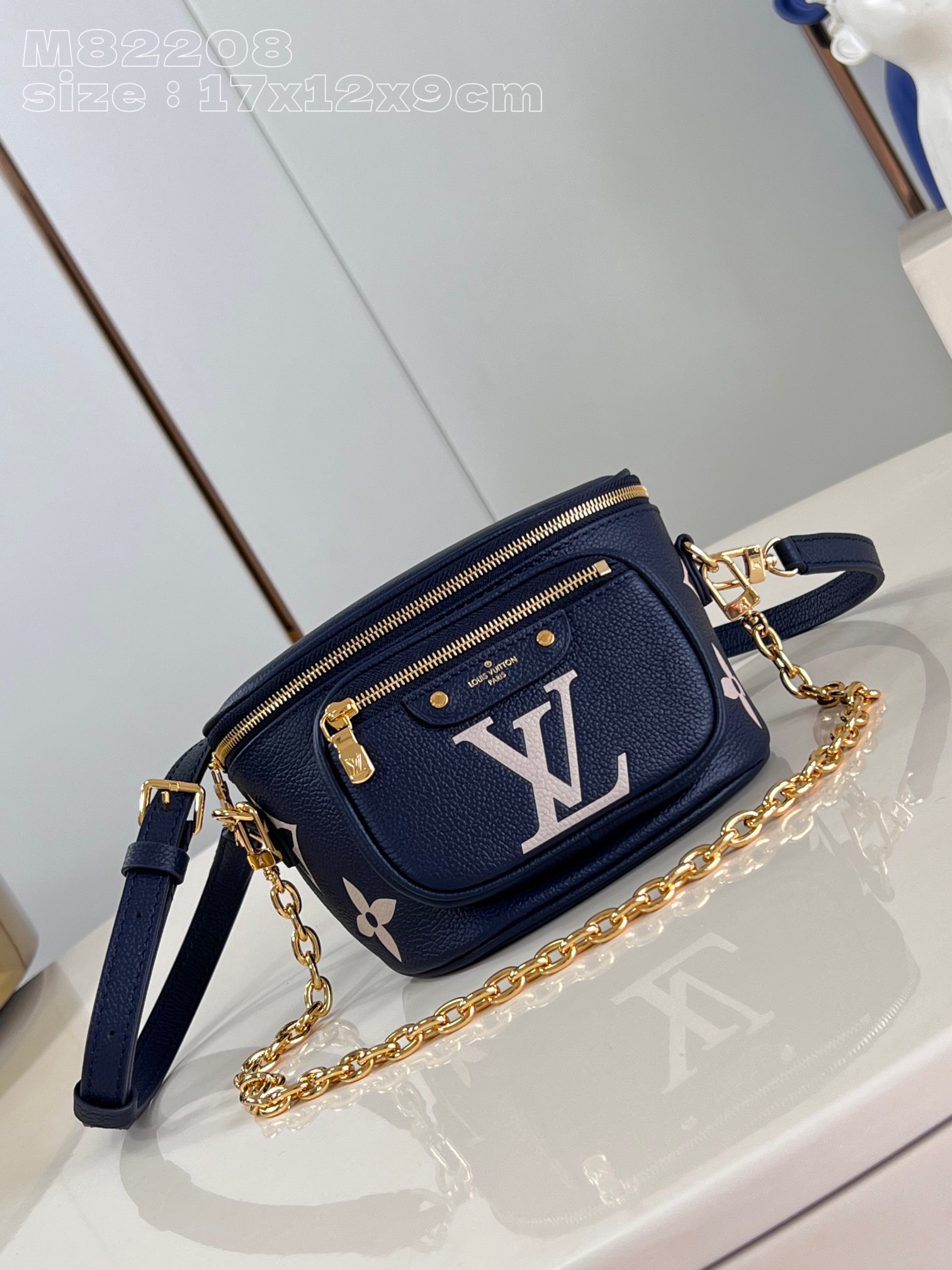 l**is V*t*n mini bumbag