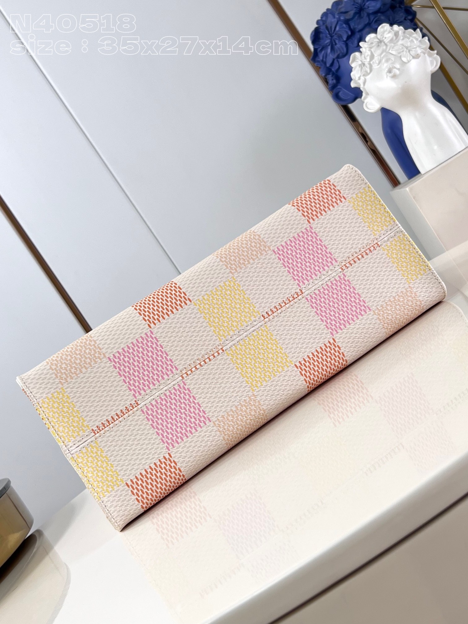 l**is V*t*n onthego mm tote