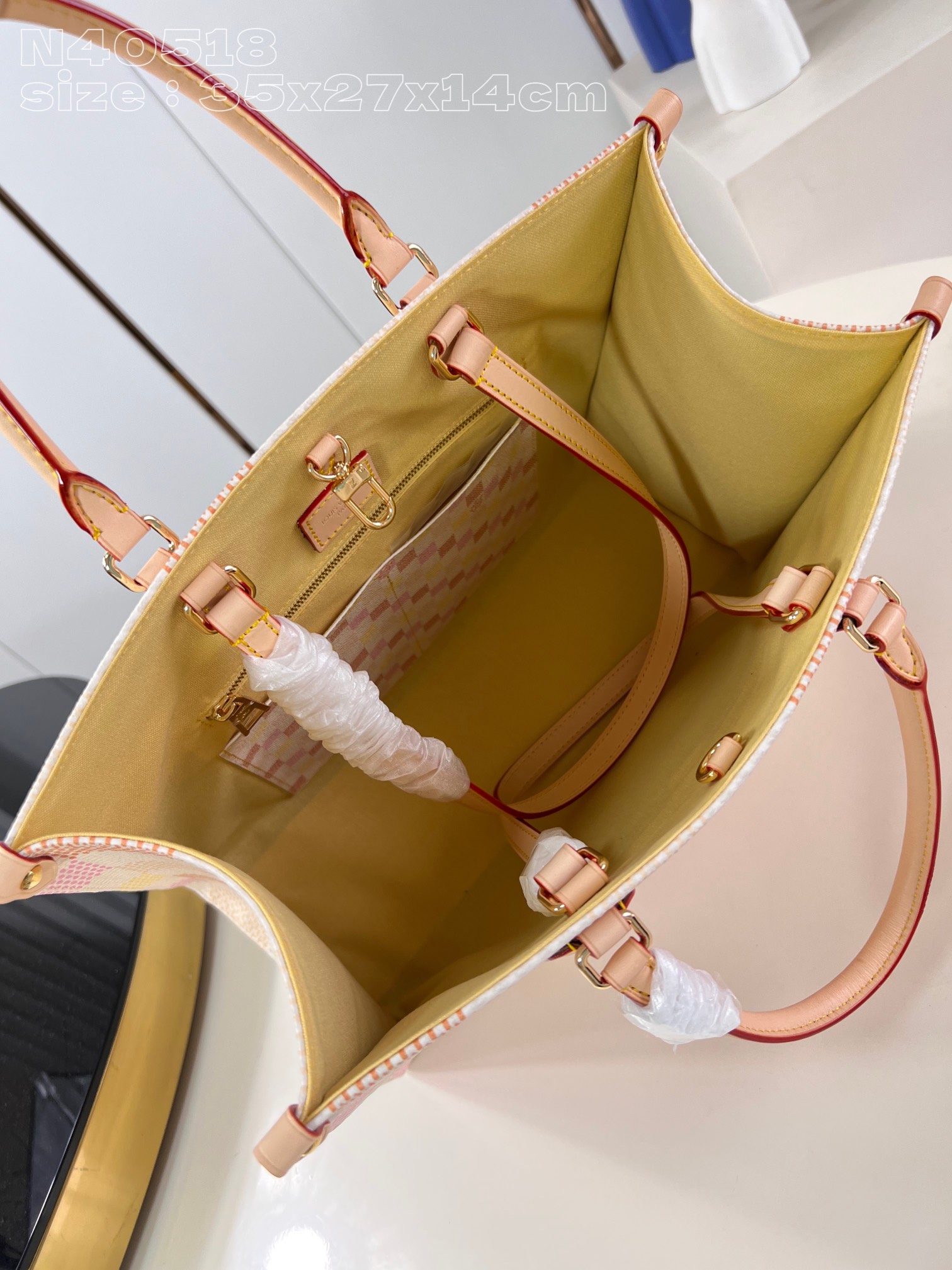 l**is V*t*n onthego mm tote