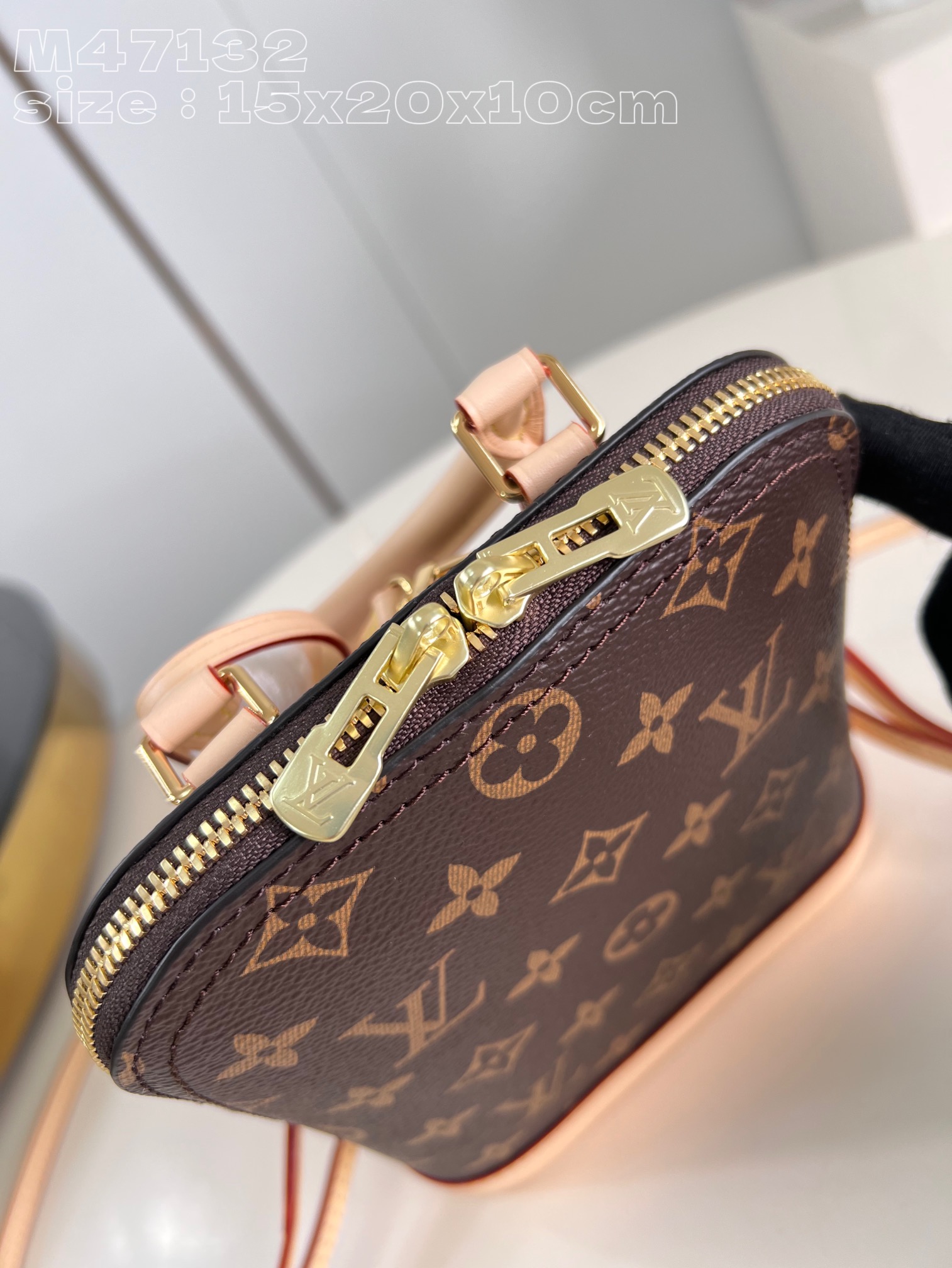 l**is V*t*n alma backpack