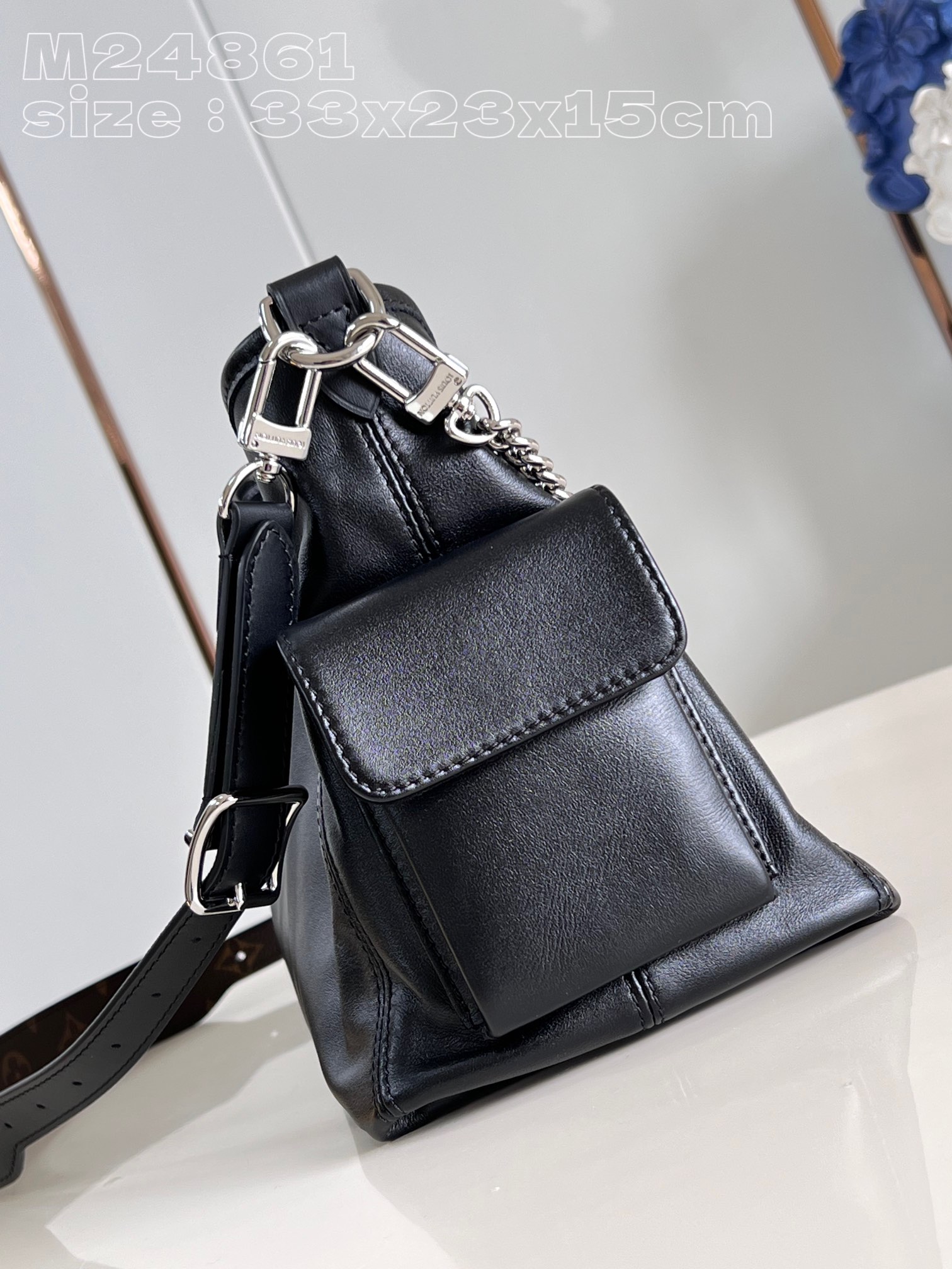 l**is V*t*n carryall cargo pm