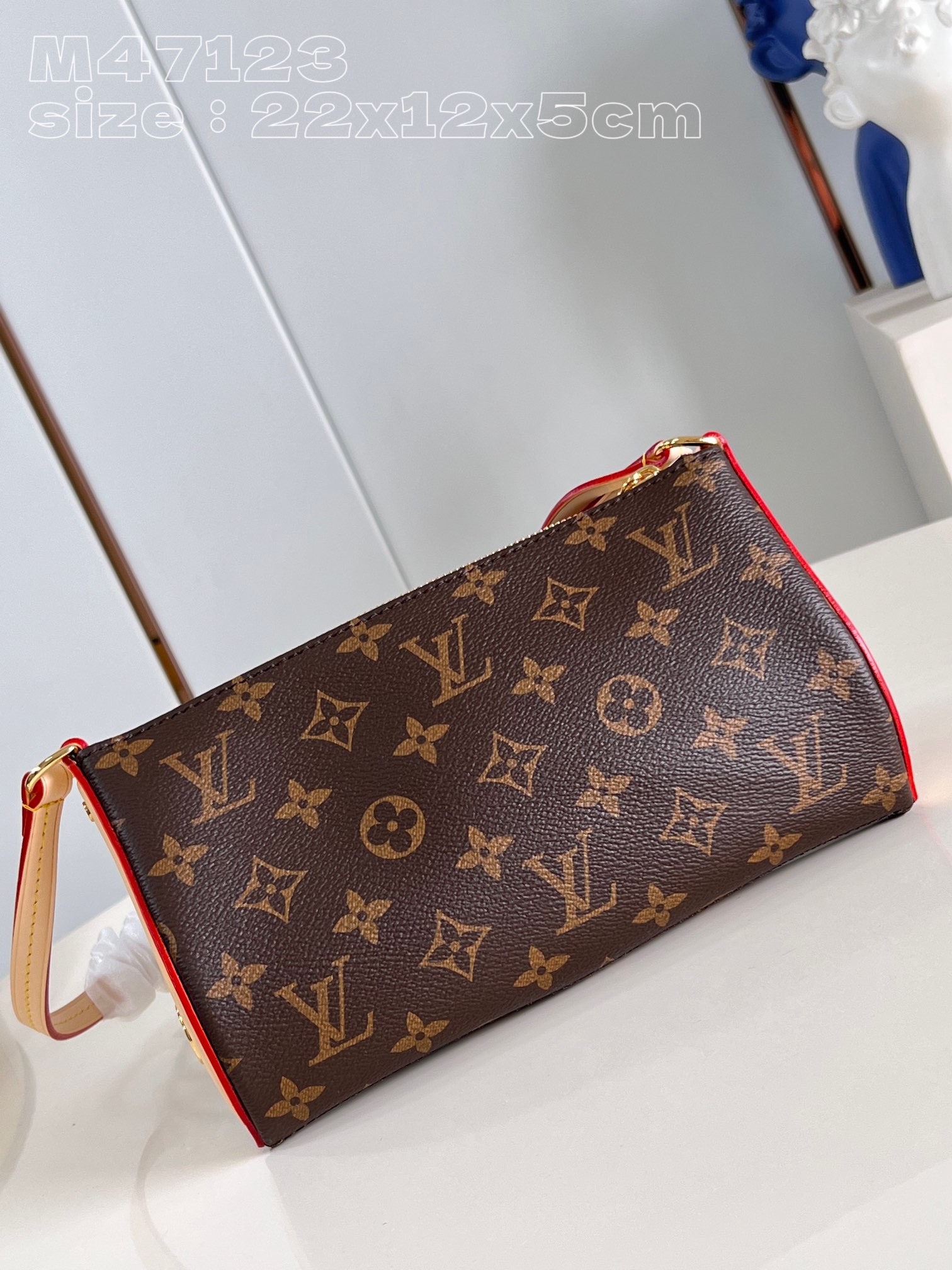 l**is V*t*n pochette tirette