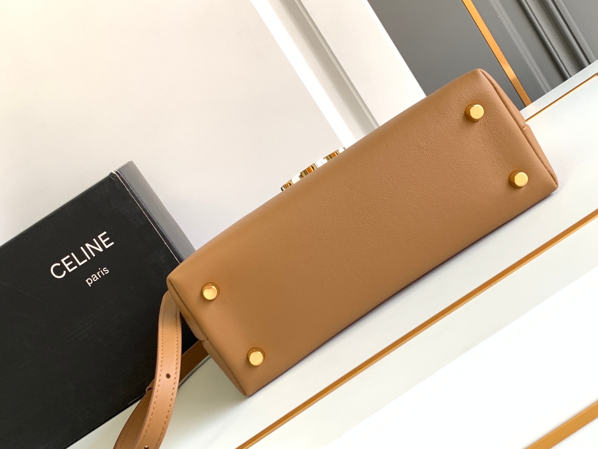Ce**e medium nino bag