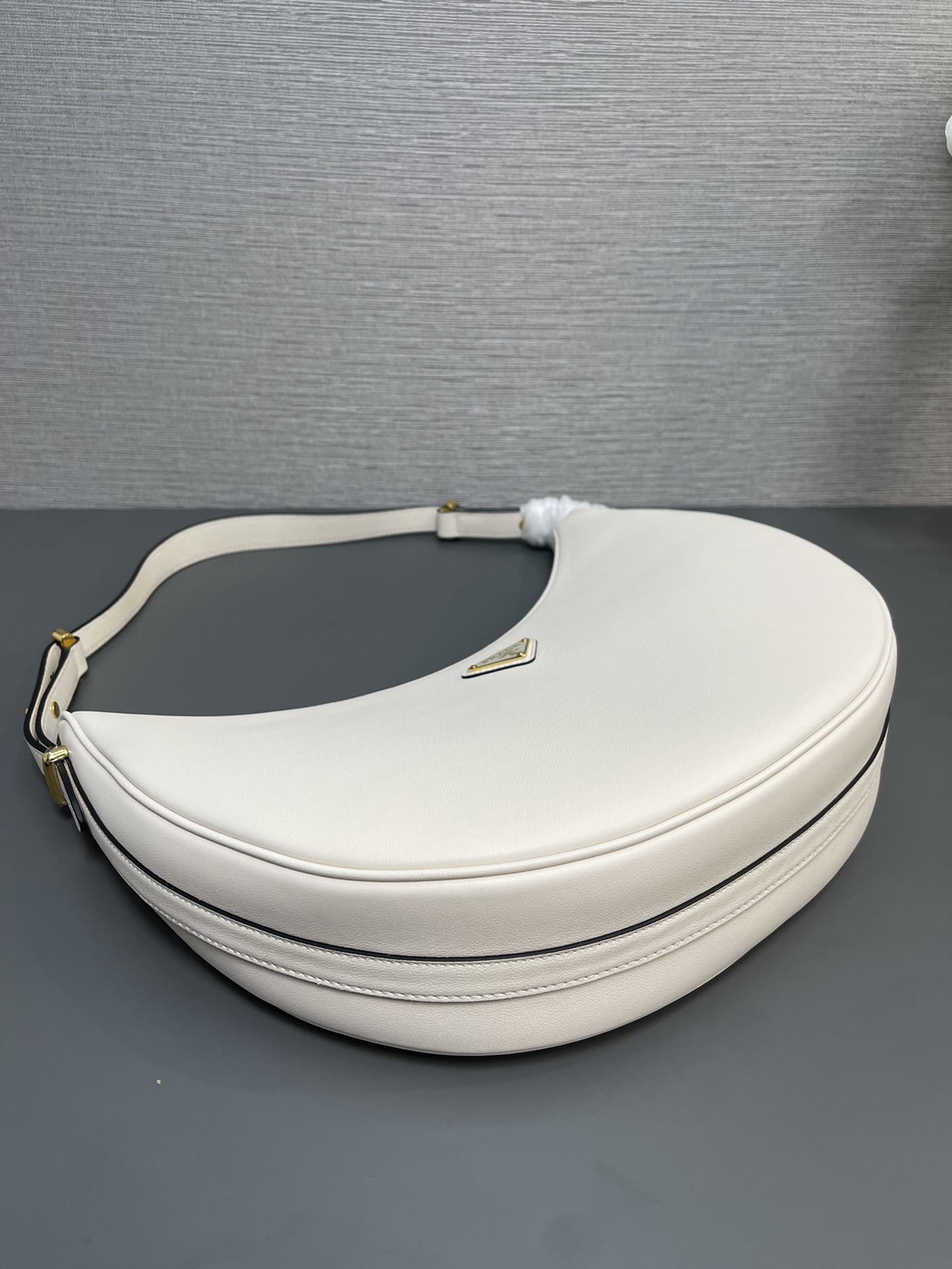 Pra*a large leather shoulder bag hobo