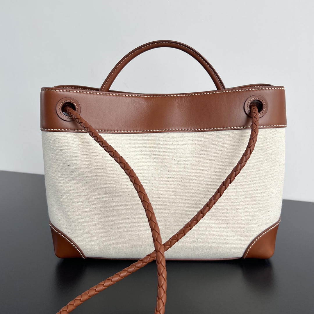 bo*te*ga Ve*ne*ta medium andiamo bag