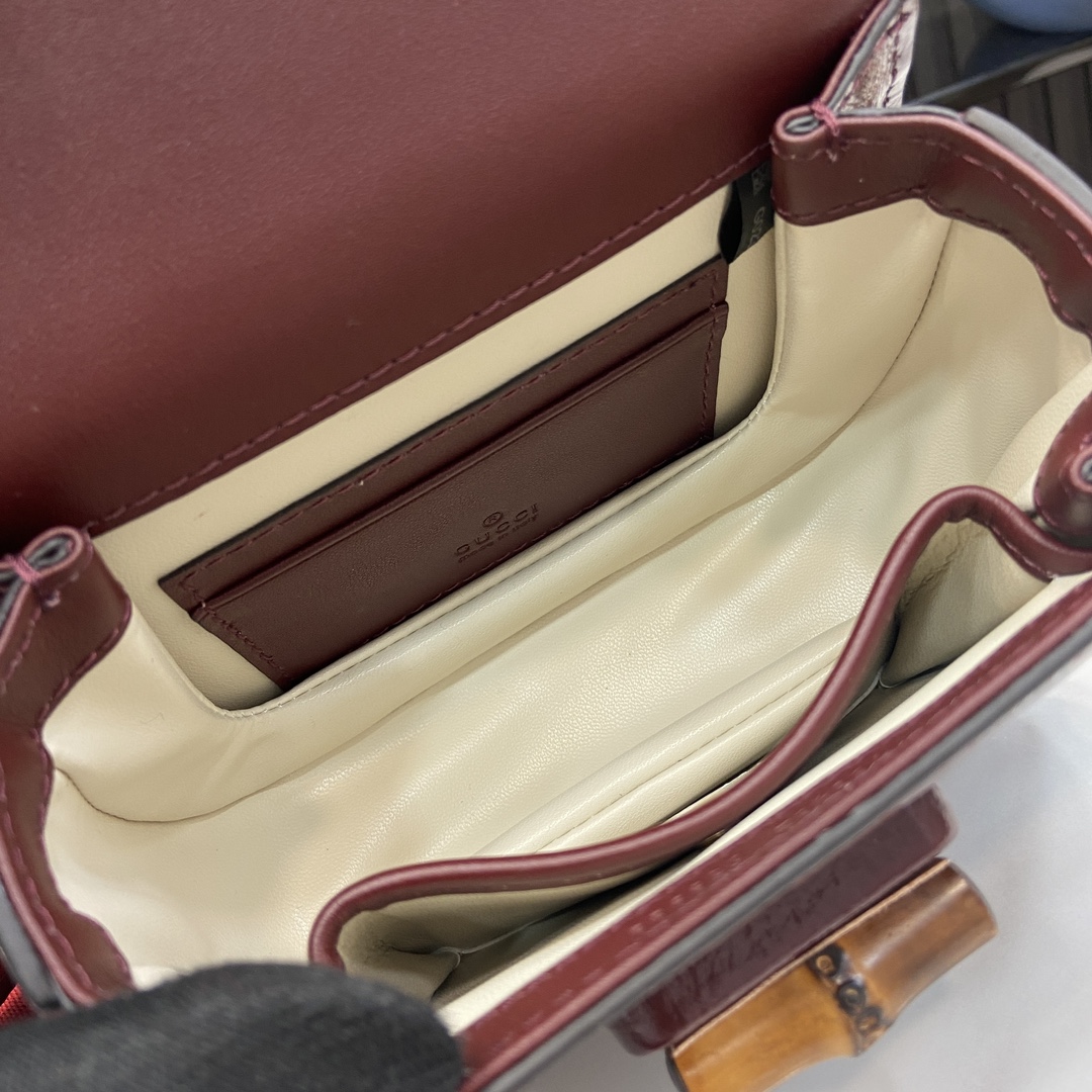 G*u*i bamboo 1947 mini top handle bag
