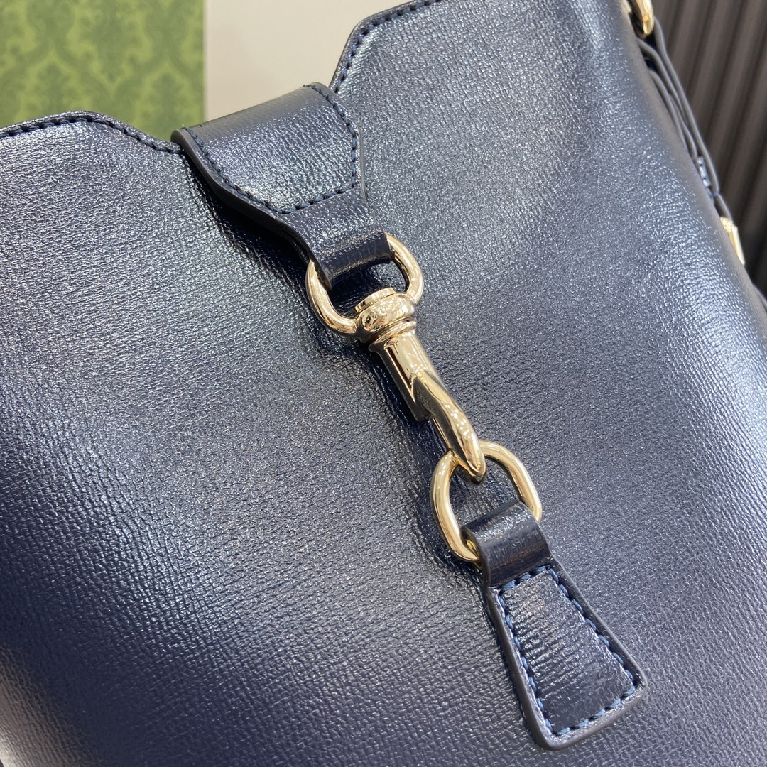 G*u*i mini bucket shoulder bag