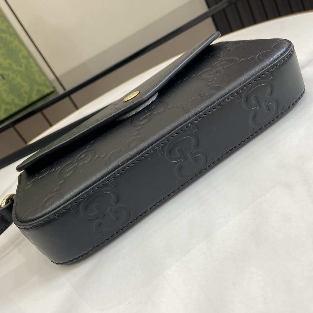 g*u*i gg S*per mini shoulder bag