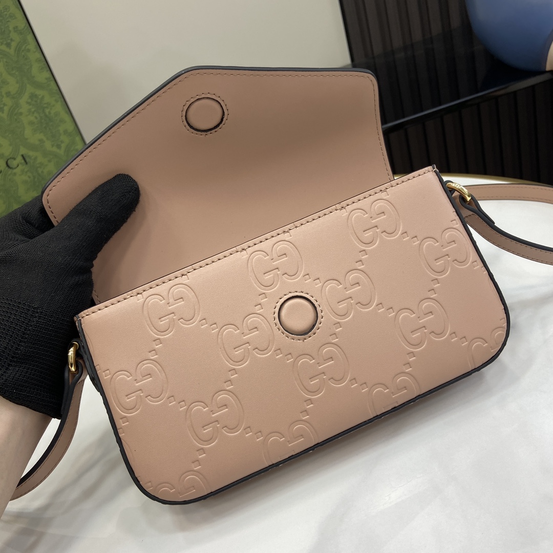 g*u*i gg S*per mini shoulder bag