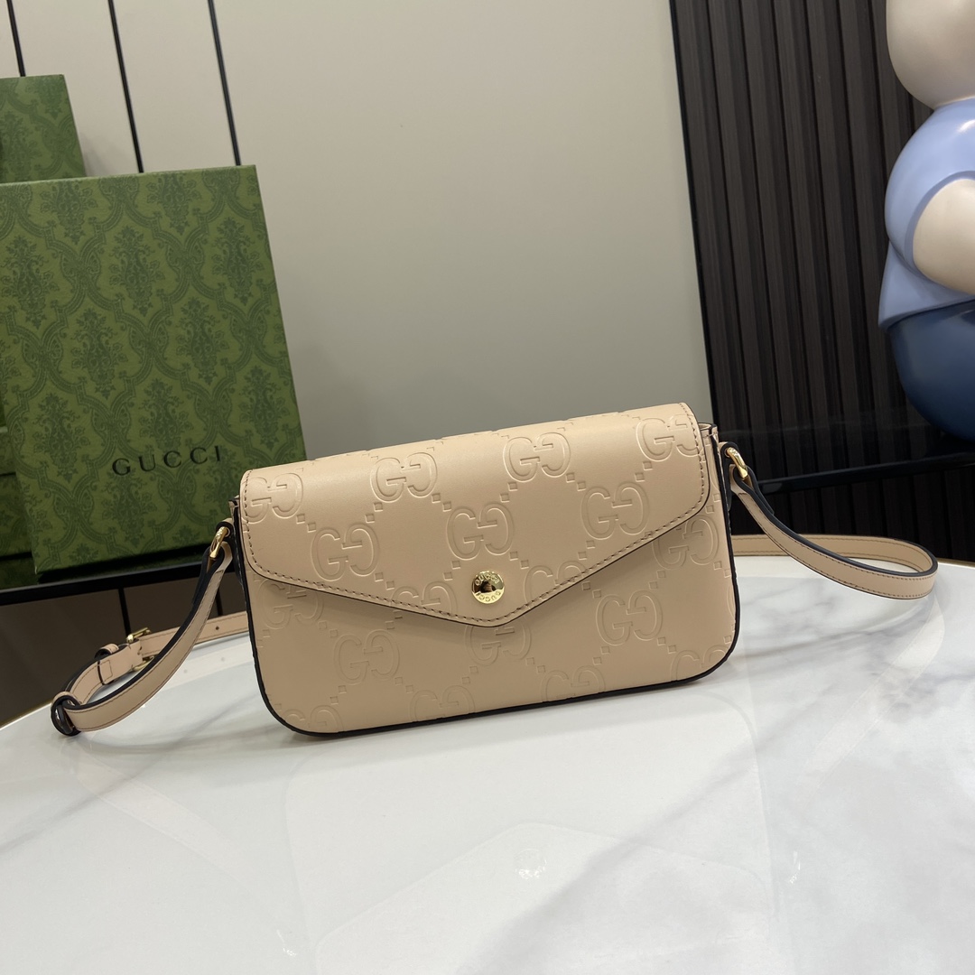 g*u*i gg S*per mini shoulder bag