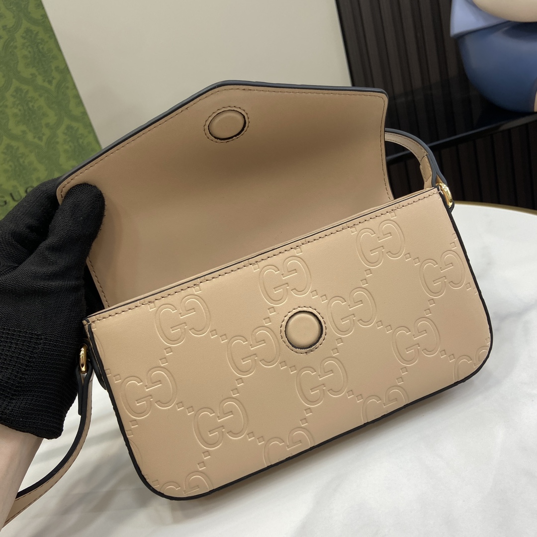 g*u*i gg S*per mini shoulder bag