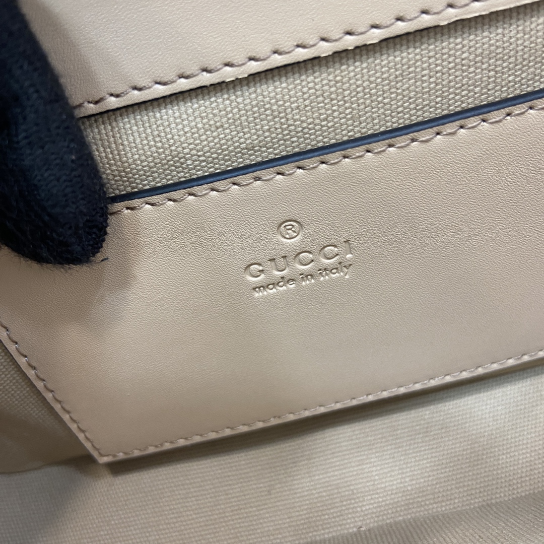 g*u*i gg S*per mini shoulder bag