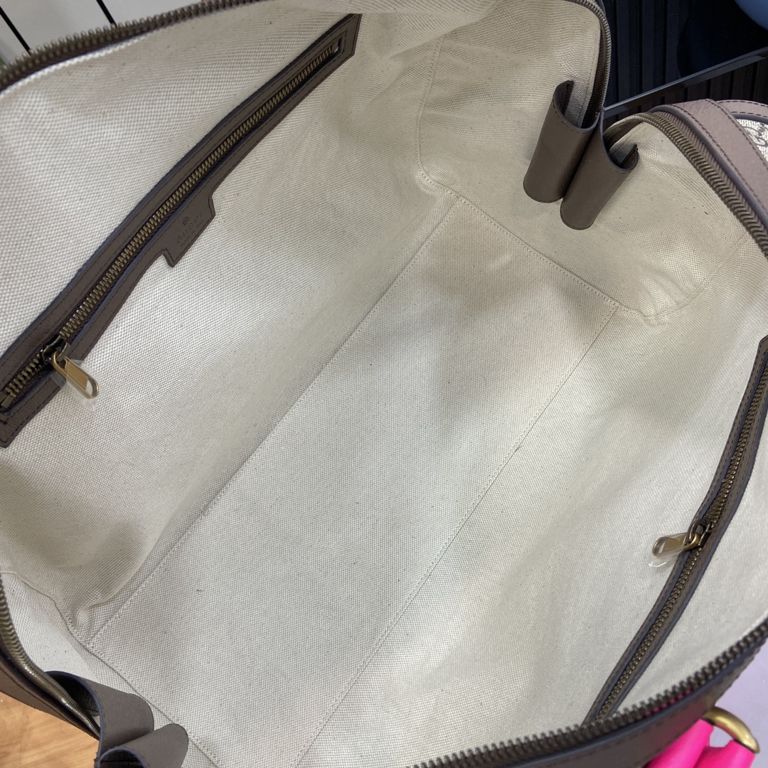 G*u*i savoy small duffle bag