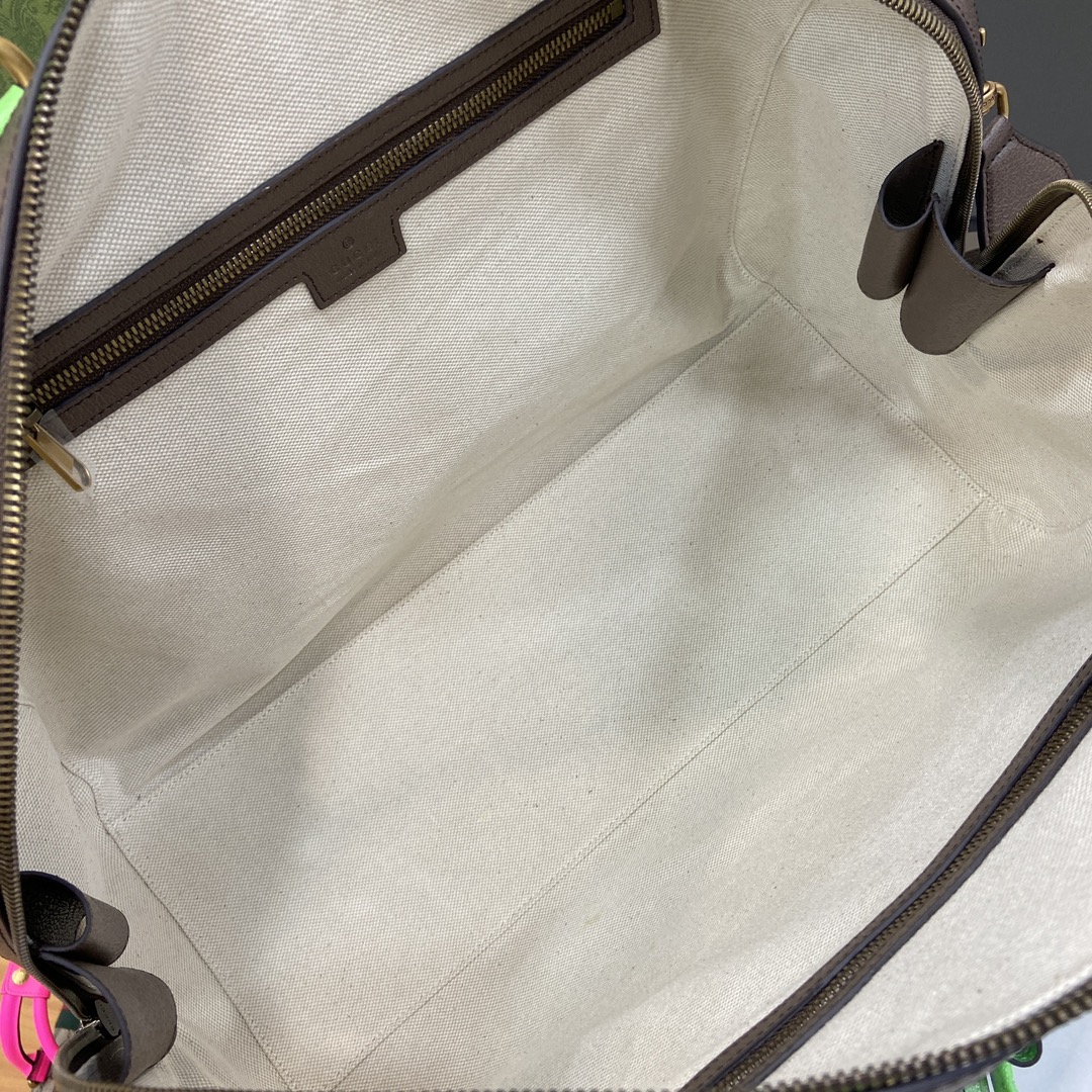 G*u*i savoy small duffle bag