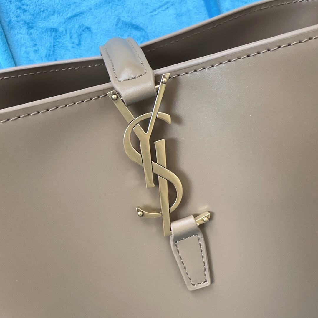 YSL LE 37 SMALL IN SHINY LEATHER