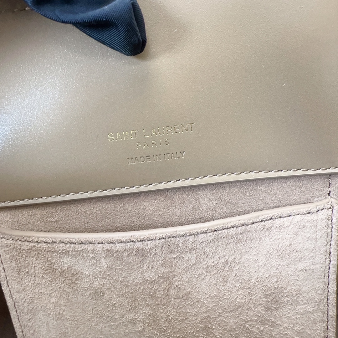 YSL LE 37 SMALL IN SHINY LEATHER