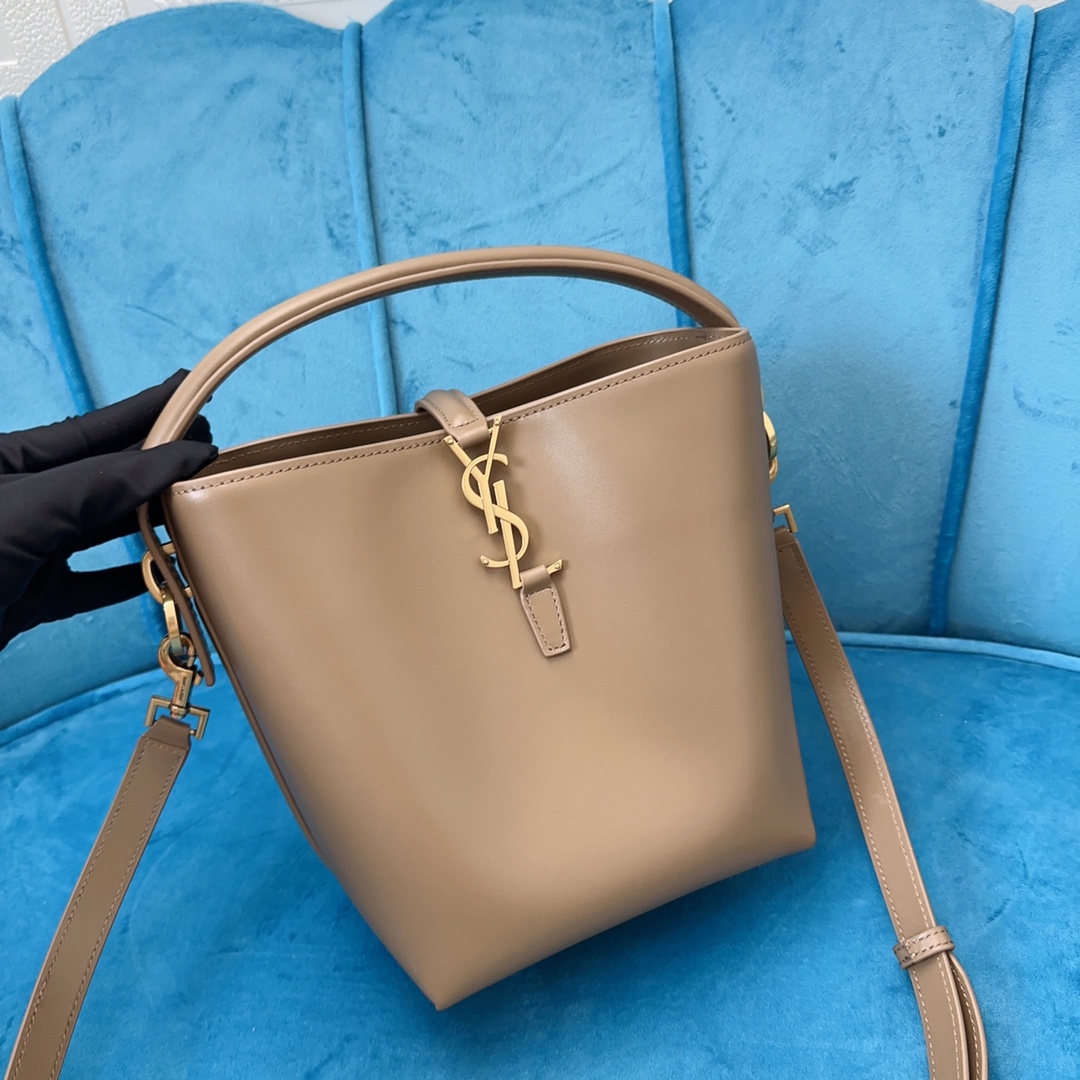 YSL LE 37 SMALL IN SHINY LEATHER