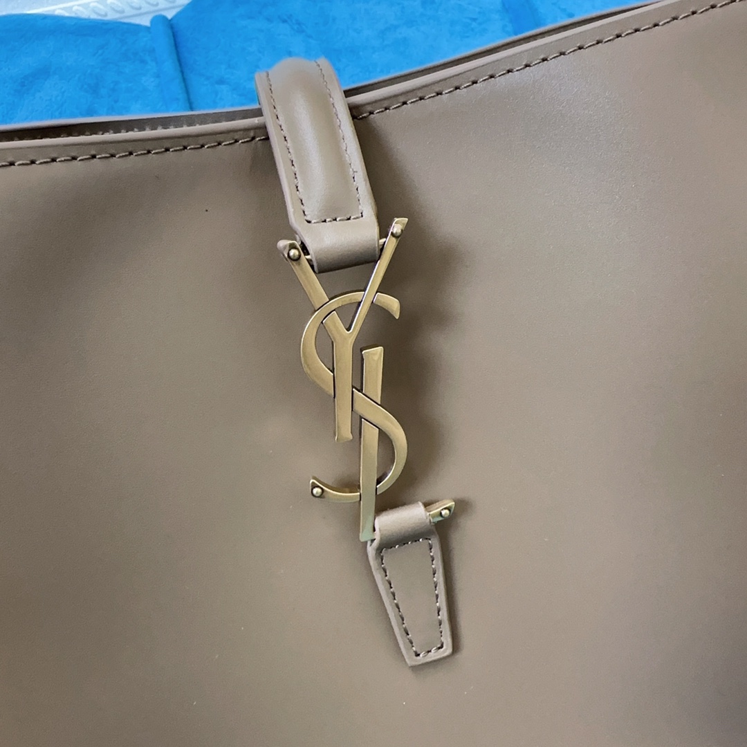 YSL LE 37 IN SHINY LEATHER