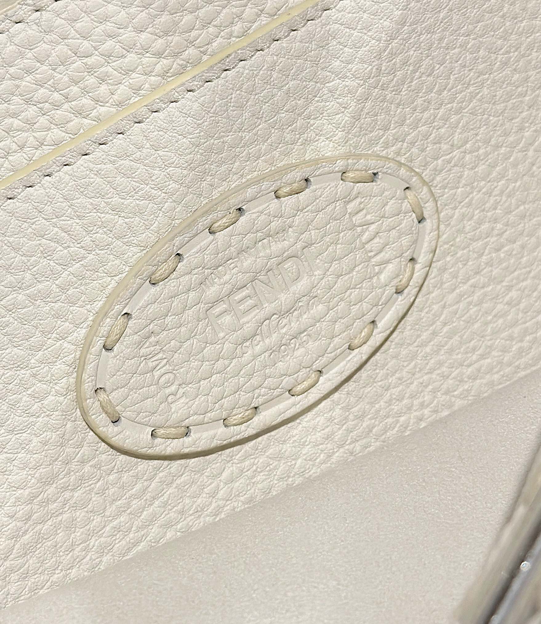 F**di peekaboo medium bag