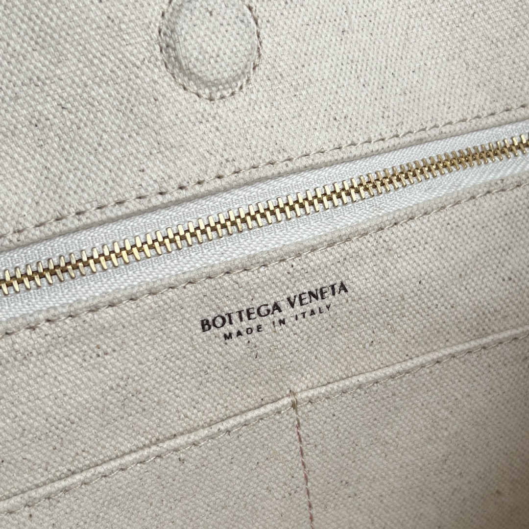 bo*te*ga Ve*ne*ta bv large andiamo backpack