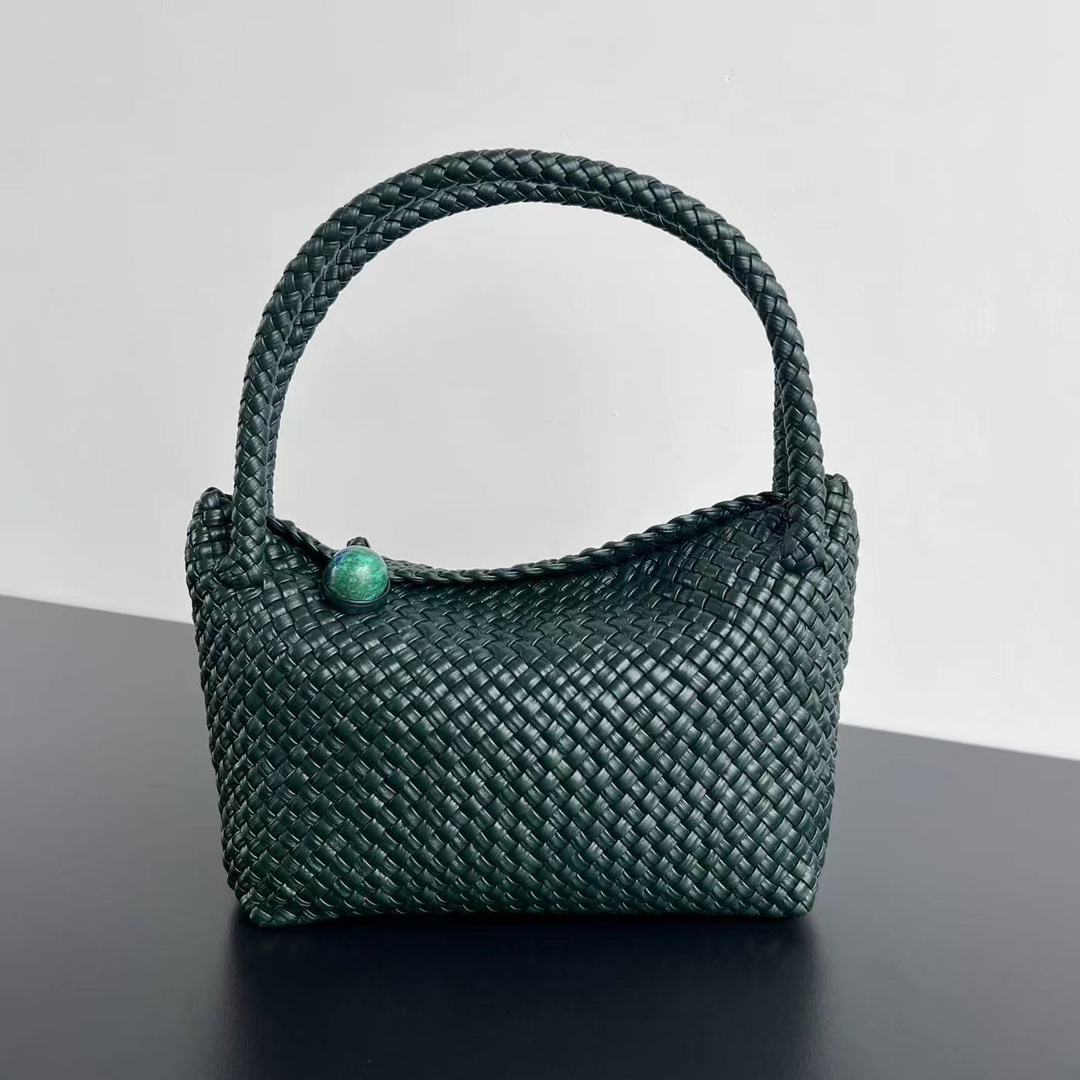 bo*te*ga Ve*ne*ta bv tosca shoulder bag