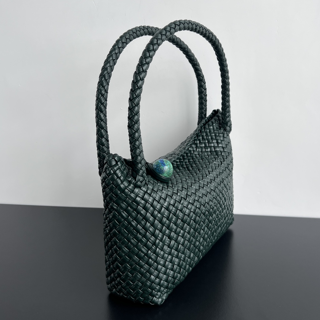 bo*te*ga Ve*ne*ta bv tosca shoulder bag