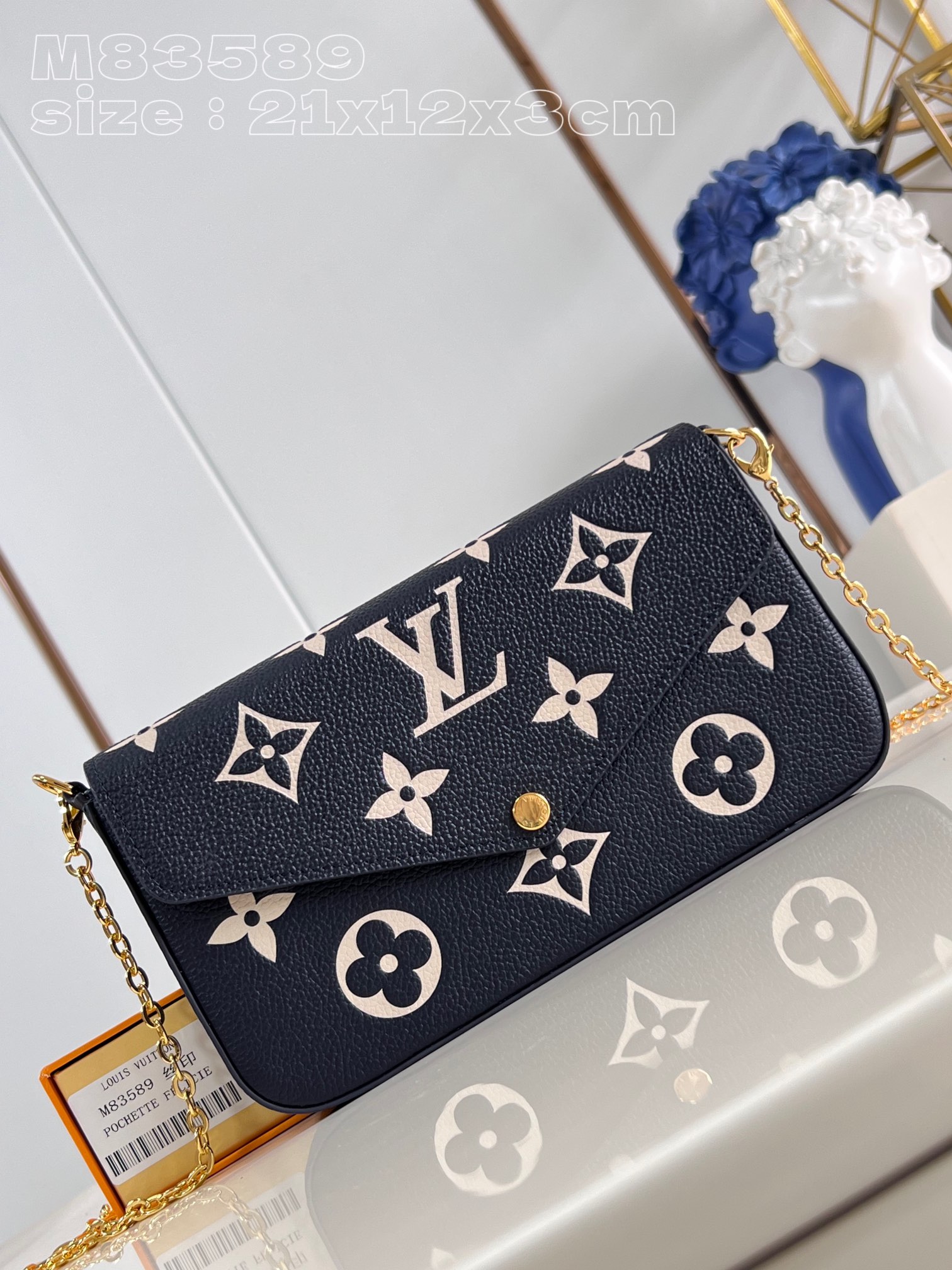 l**is V*t*n félicie pochette