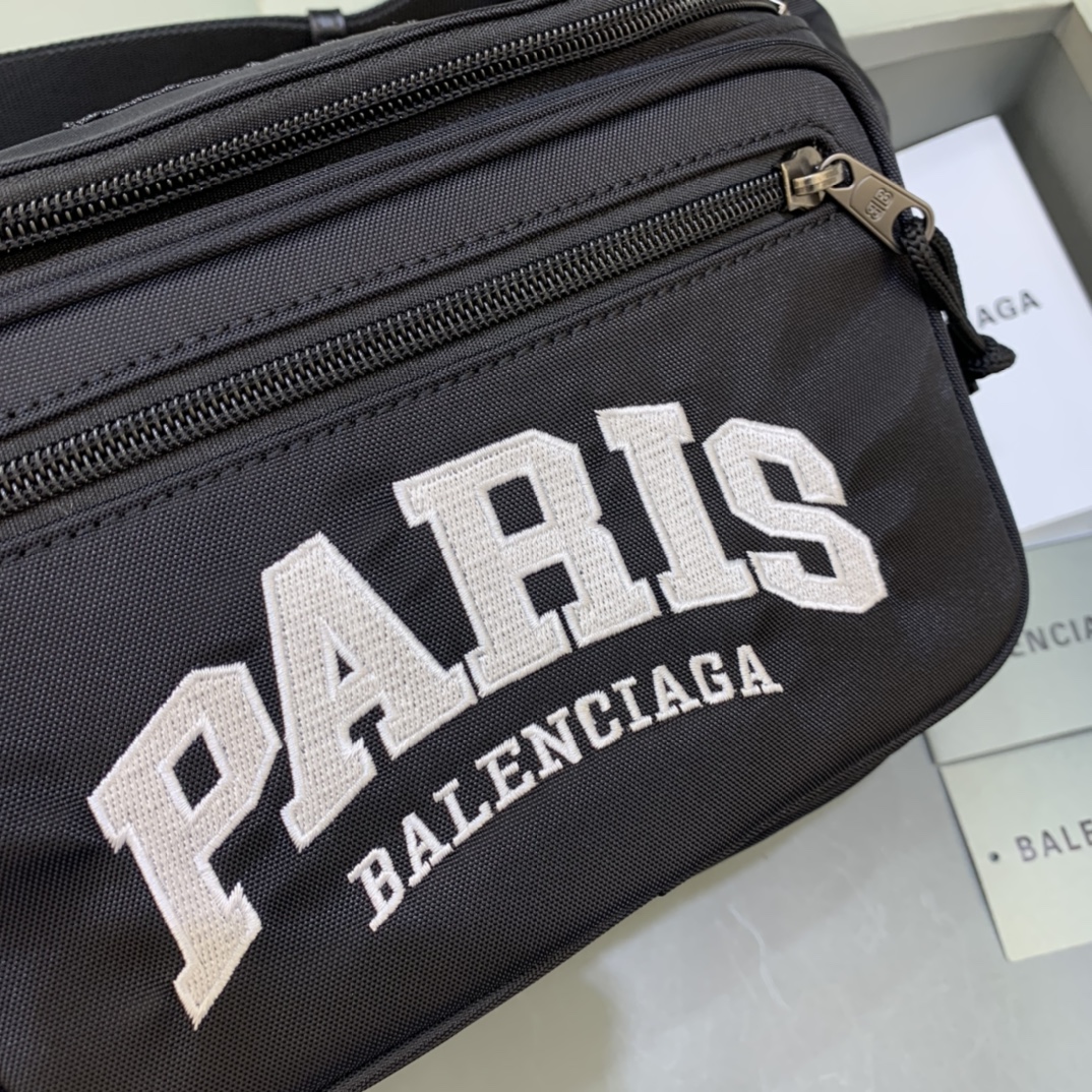 Ba*len*cia*ga waist bag