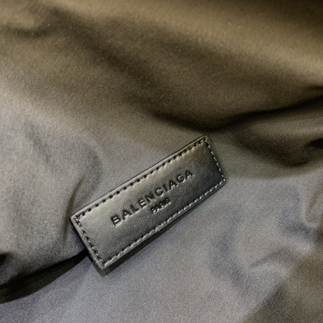 Ba*len*cia*ga waist bag