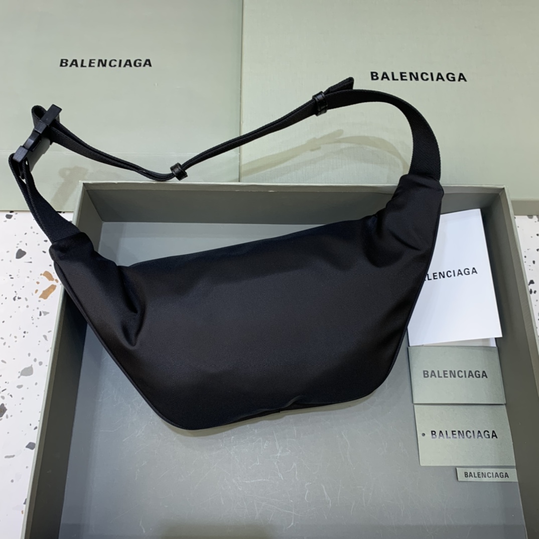 Ba*len*cia*ga waist bag